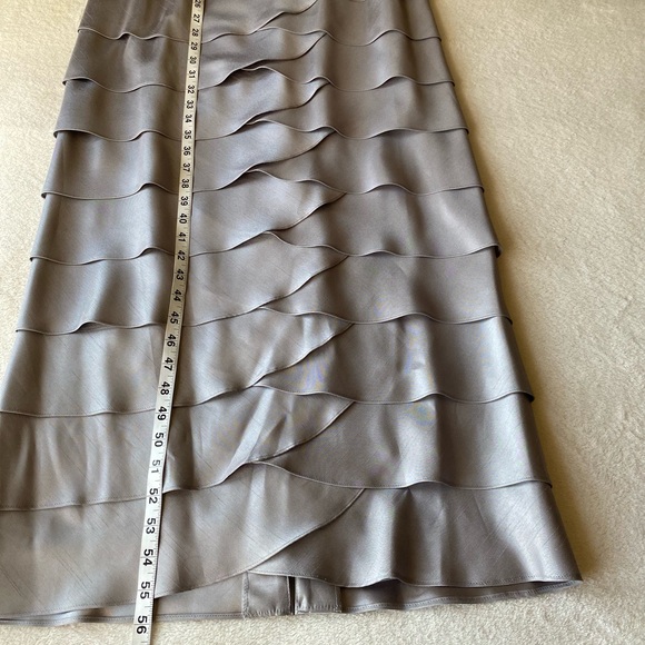 Jessica Howard Dillard’s Beaded Tiered Empire Waist Silver Formal Gown sz 12 - Picture 14 of 16